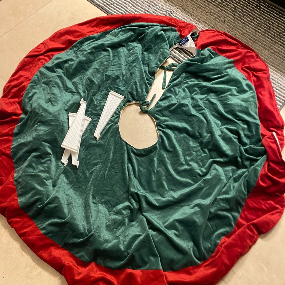 Festive Green and Red Holiday Tree Skirt